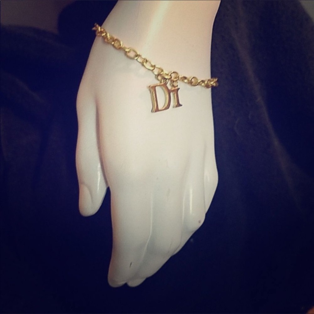 Diamonds International Gold Bracelet - Picture 2 of 6